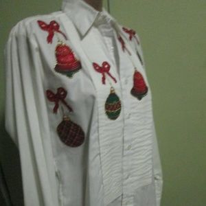 NWOT CHRISTMAS BLOUSE  SIZE 15 15 1/2